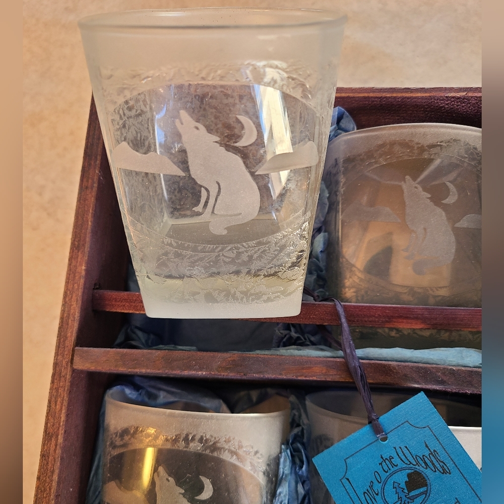 Handcrafted, etched tumbler gift set in wood box. - Picture 7 of 9